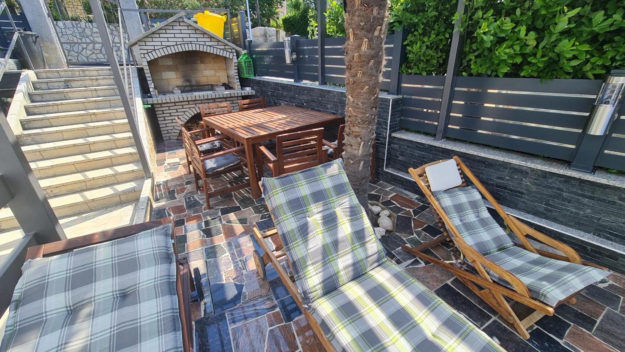 Apartments Blazevic, Heated Pool&Jacuzzi Драмал Екстериор снимка