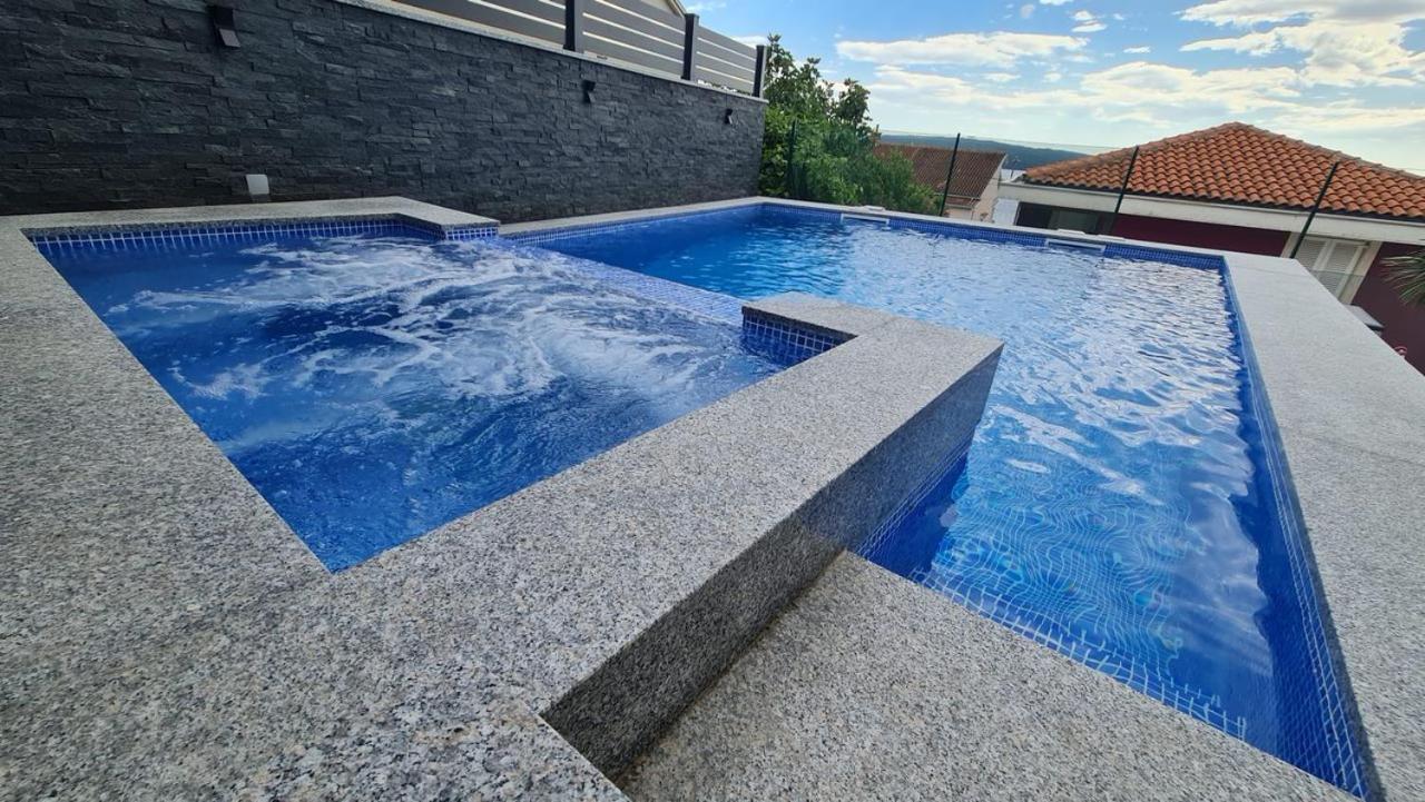 Apartments Blazevic, Heated Pool&Jacuzzi Драмал Екстериор снимка