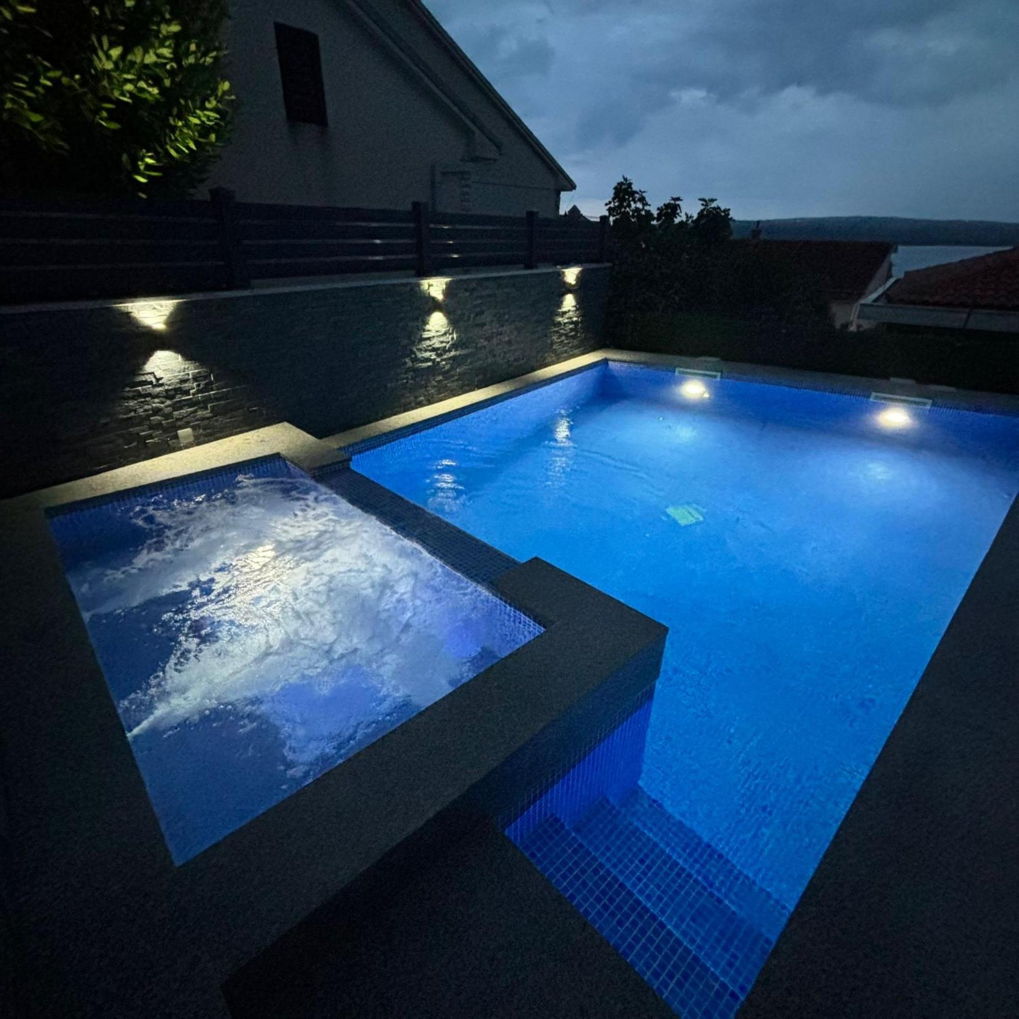 Apartments Blazevic, Heated Pool&Jacuzzi Драмал Екстериор снимка