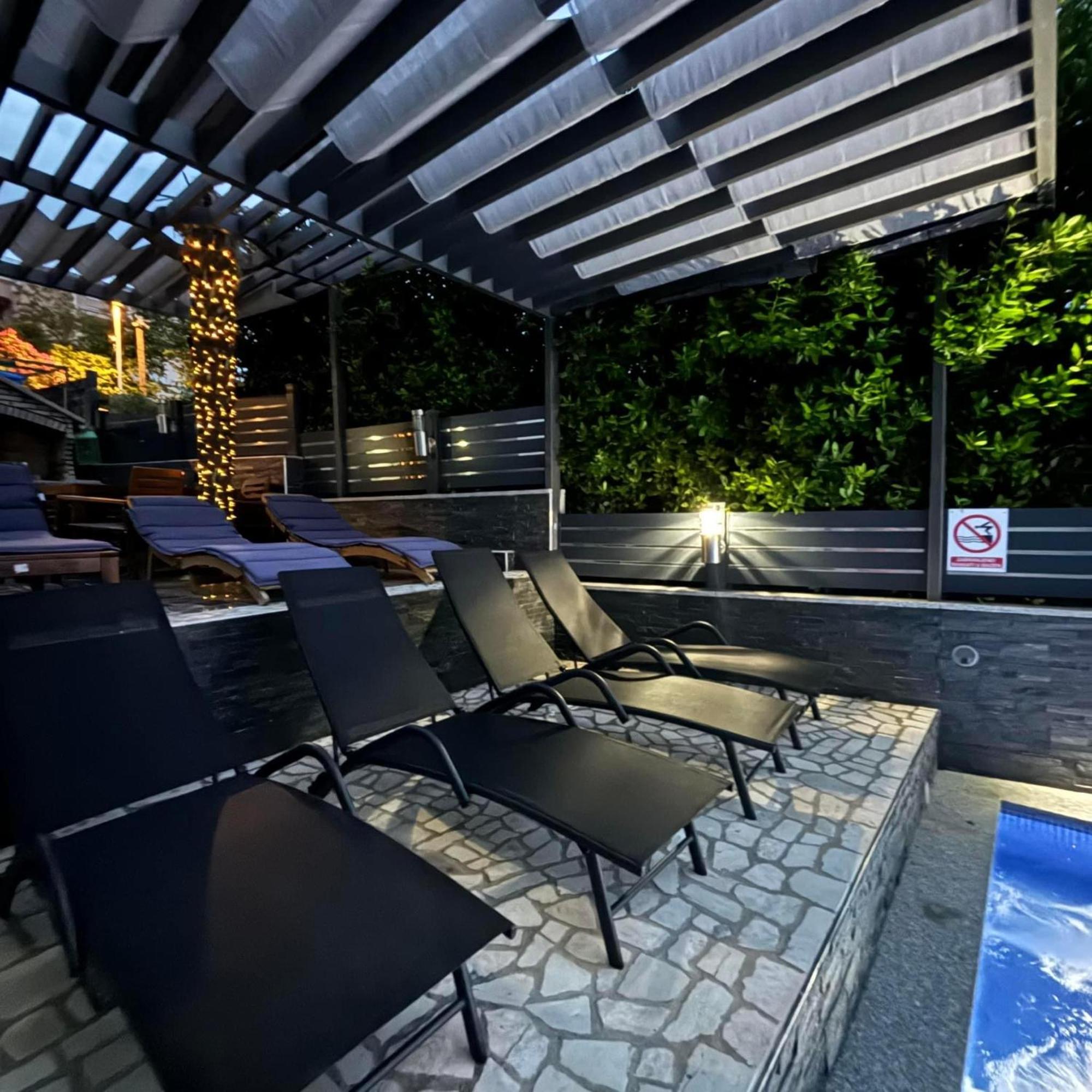 Apartments Blazevic, Heated Pool&Jacuzzi Драмал Екстериор снимка