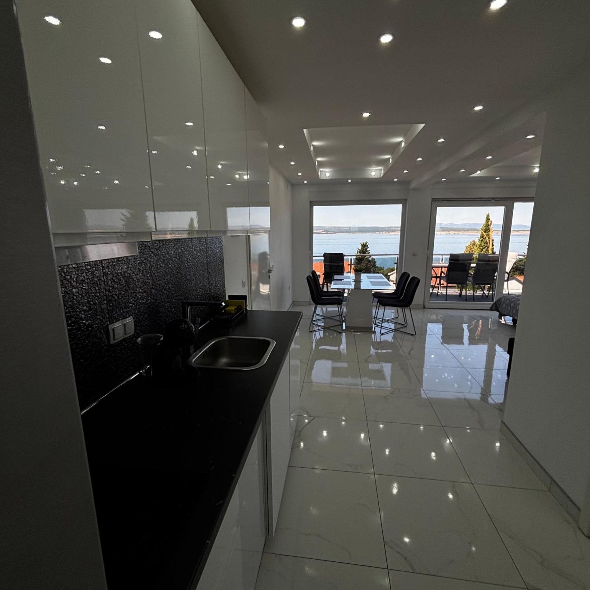 Apartments Blazevic, Heated Pool&Jacuzzi Драмал Екстериор снимка
